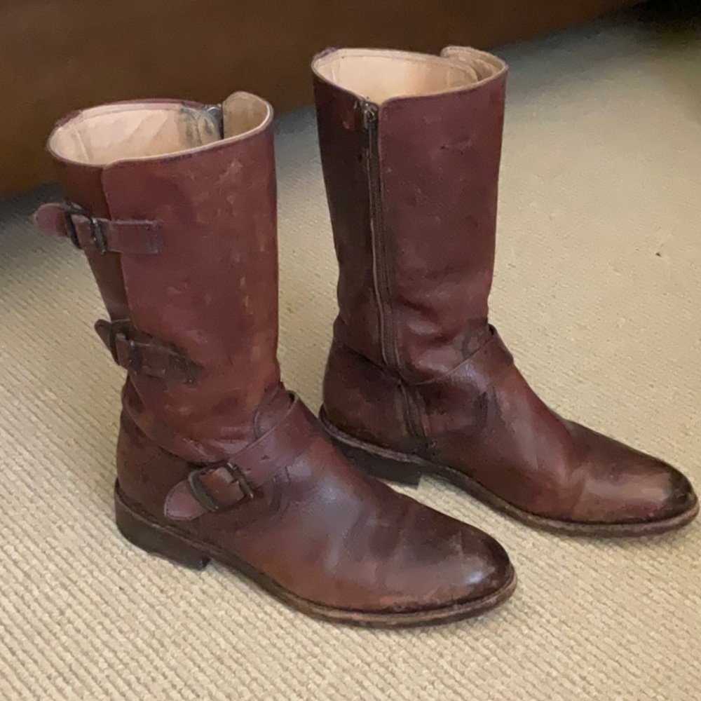 Brown Frye women’s boots size 8
